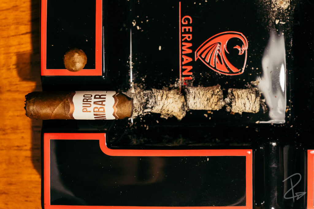 The perfect line of ash balls from the Puro Ambar corona cigar